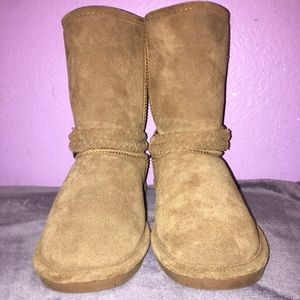 BEARPAW boots size 8